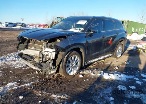 2023 Toyota Highlander Hybrid Limited z USA, uszkodzony, nr VIN 5TDXBRCH2PS120601